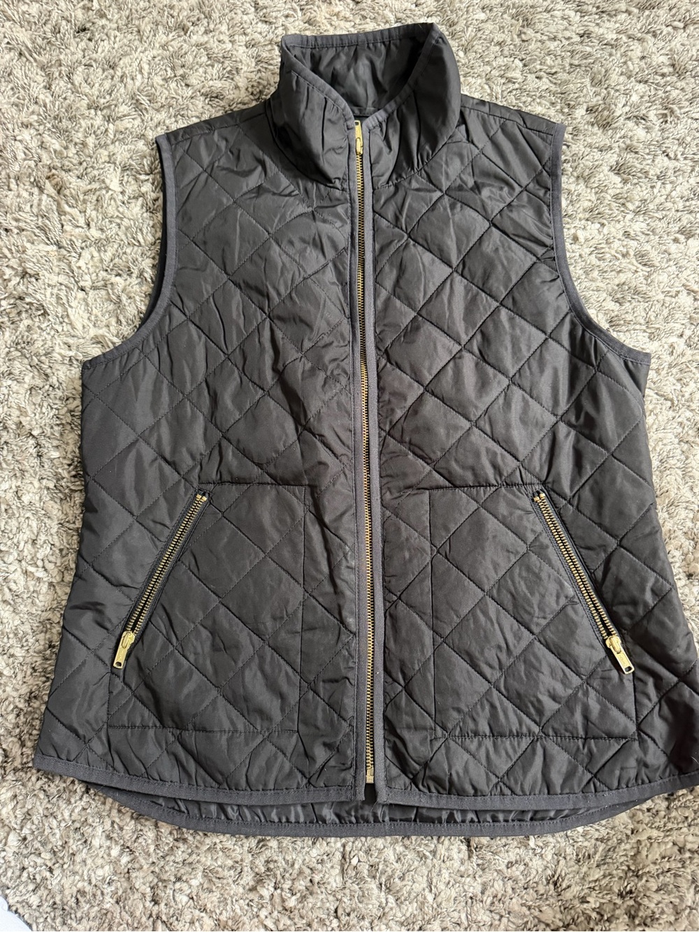 Old Navy Quilted Sleeveless Puffer Vests - Black & Cream - Picture 7 of 7